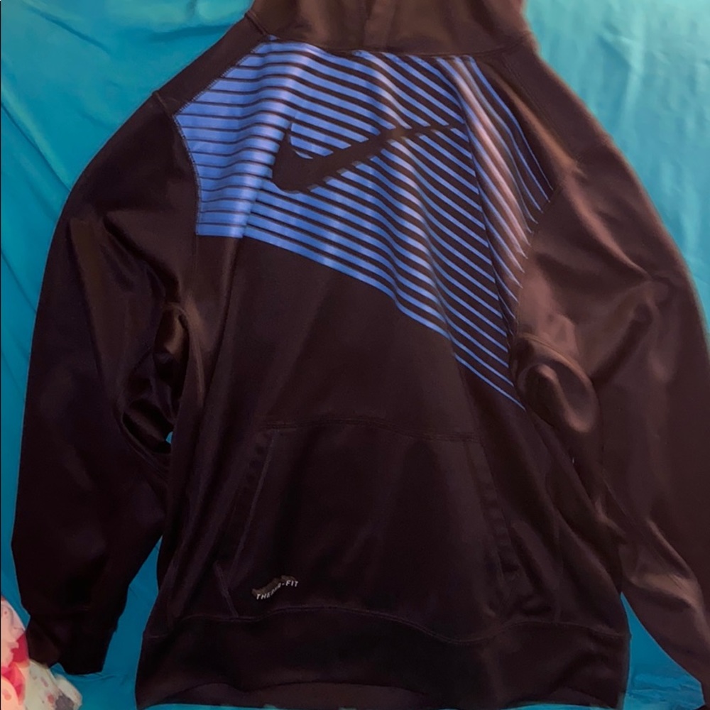 Nike - Picture 3 of 3